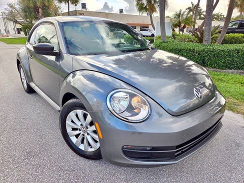 Used 2013 Volkswagen Beetle 2.5 FWD image 2