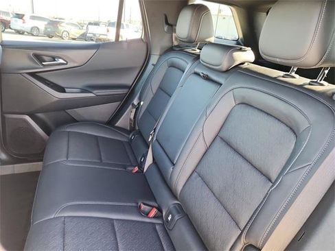 Used 2025 Chevrolet Equinox LT w/ Convenience Package II image 14