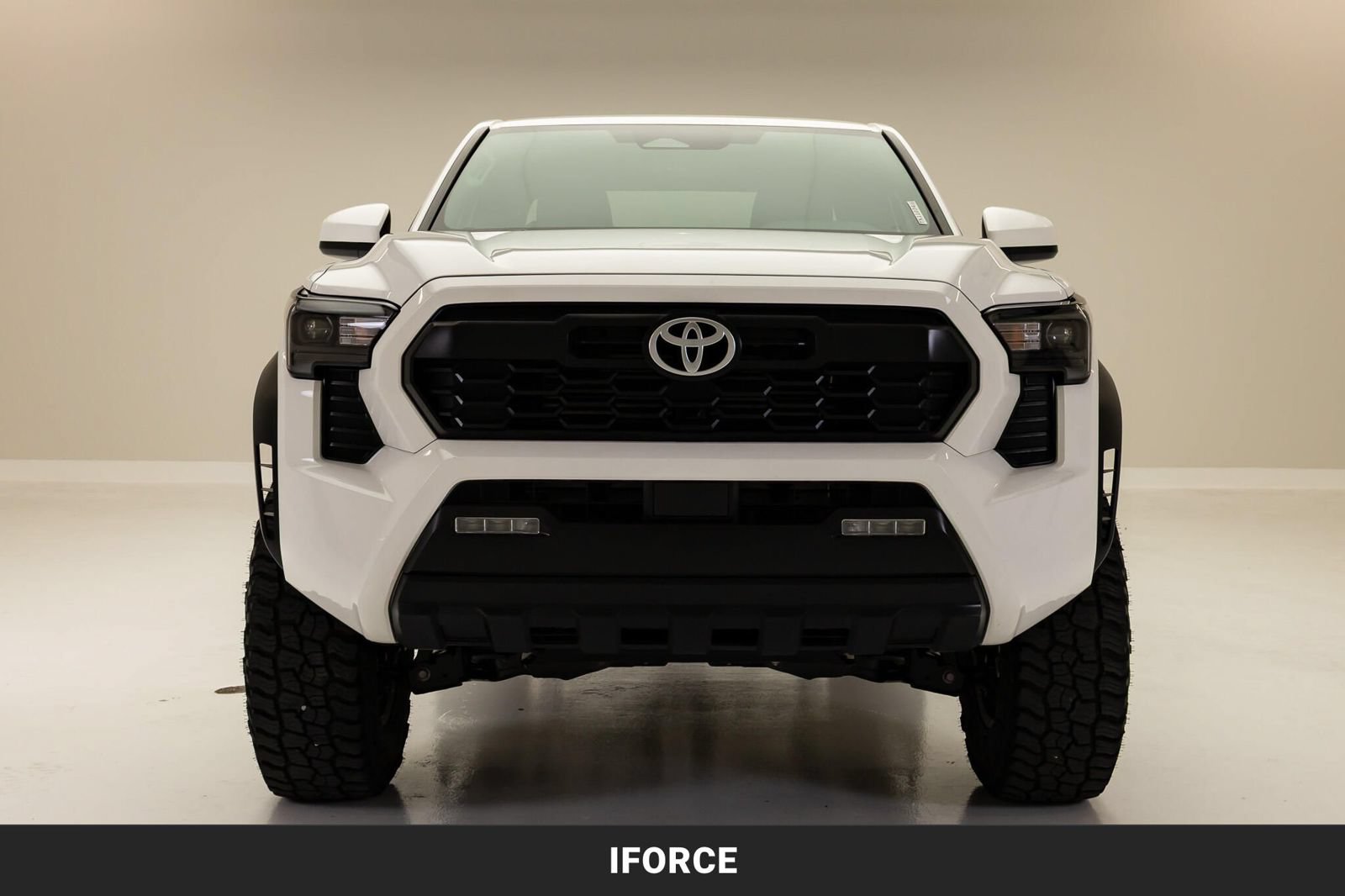 Used 2025 Toyota Tacoma TRD Off-Road AWD/4WD image 3