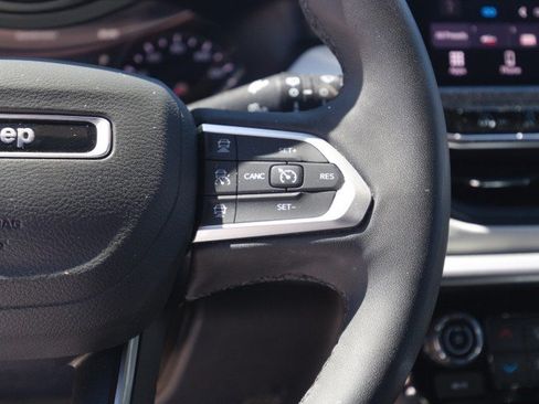 Used 2025 Jeep Compass Limited AWD/4WD image 19