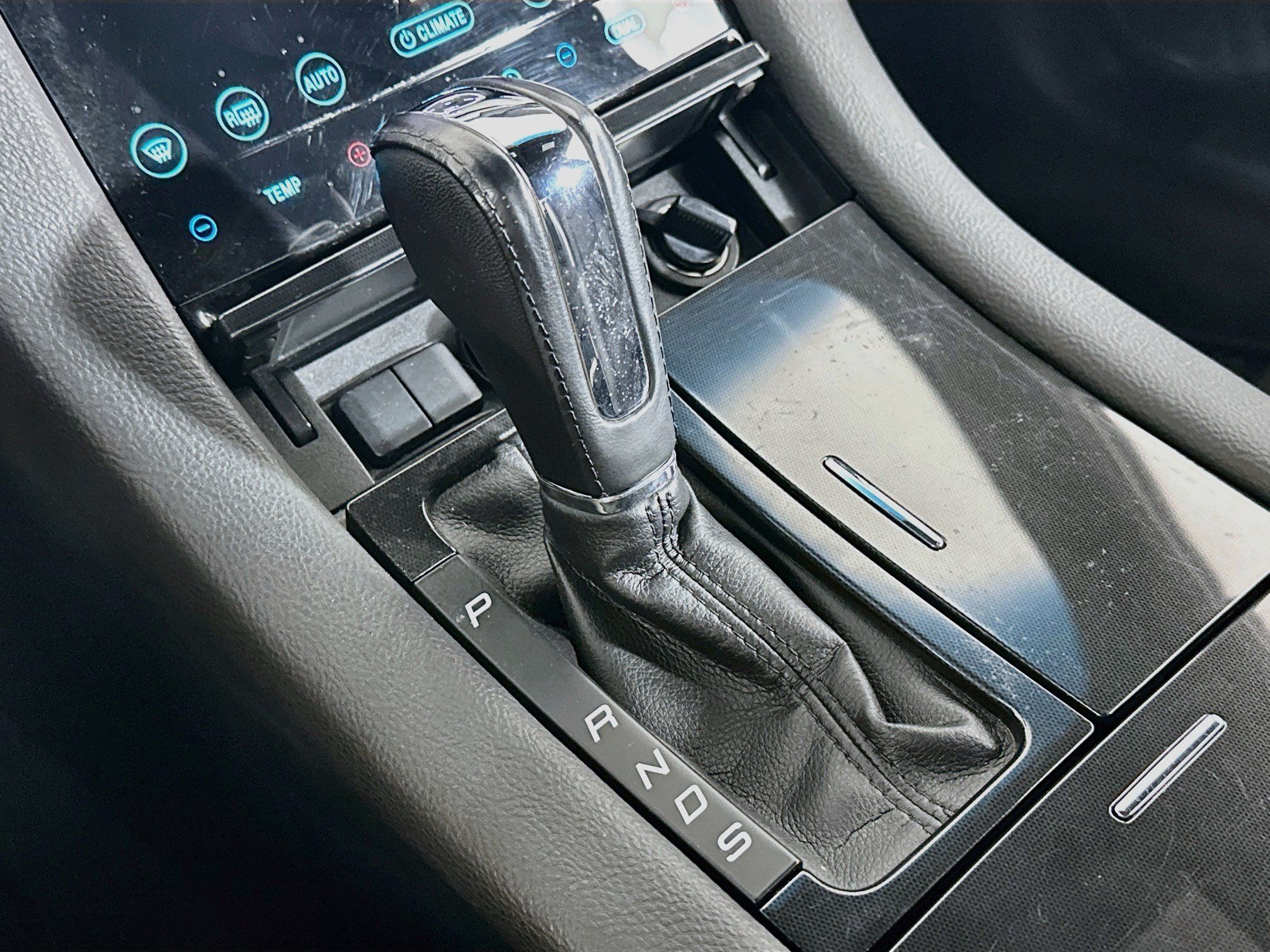 Used 2018 Ford Taurus SHO AWD/4WD image 25