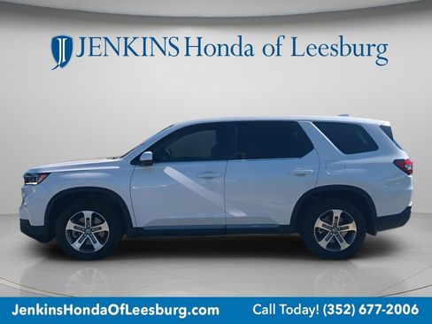Certified 2025 Honda Pilot EX-L image 5
