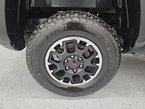 Certified 2025 Toyota Tacoma TRD Off-Road AWD/4WD image 8