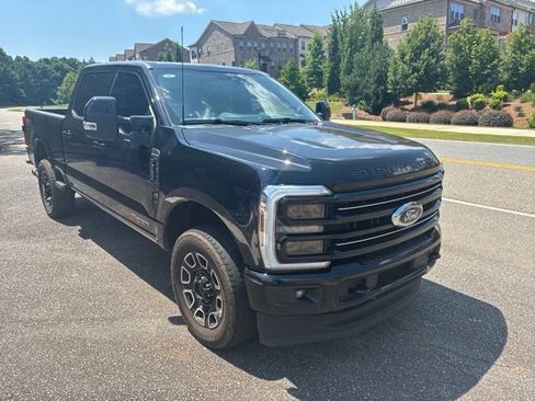 Used 2025 Ford F250 Platinum AWD/4WD image 4