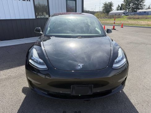 Used 2018 Tesla Model 3 image 3