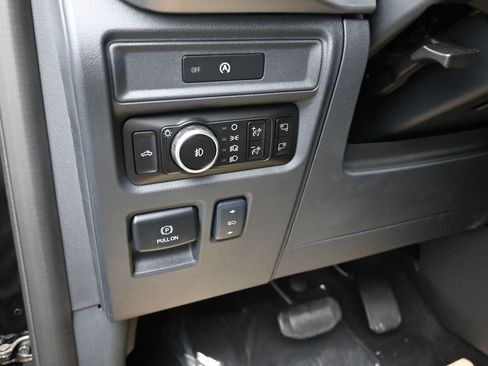 New 2025 Ford F150 Lariat w/ Equipment Group 501A Mid image 13