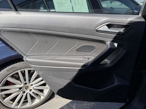 Used 2022 Volkswagen Tiguan SE R-Line image 22