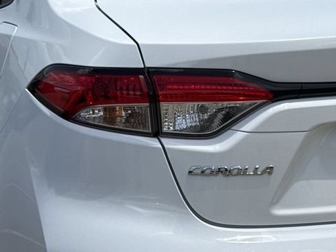 Used 2024 Toyota Corolla LE FWD image 6