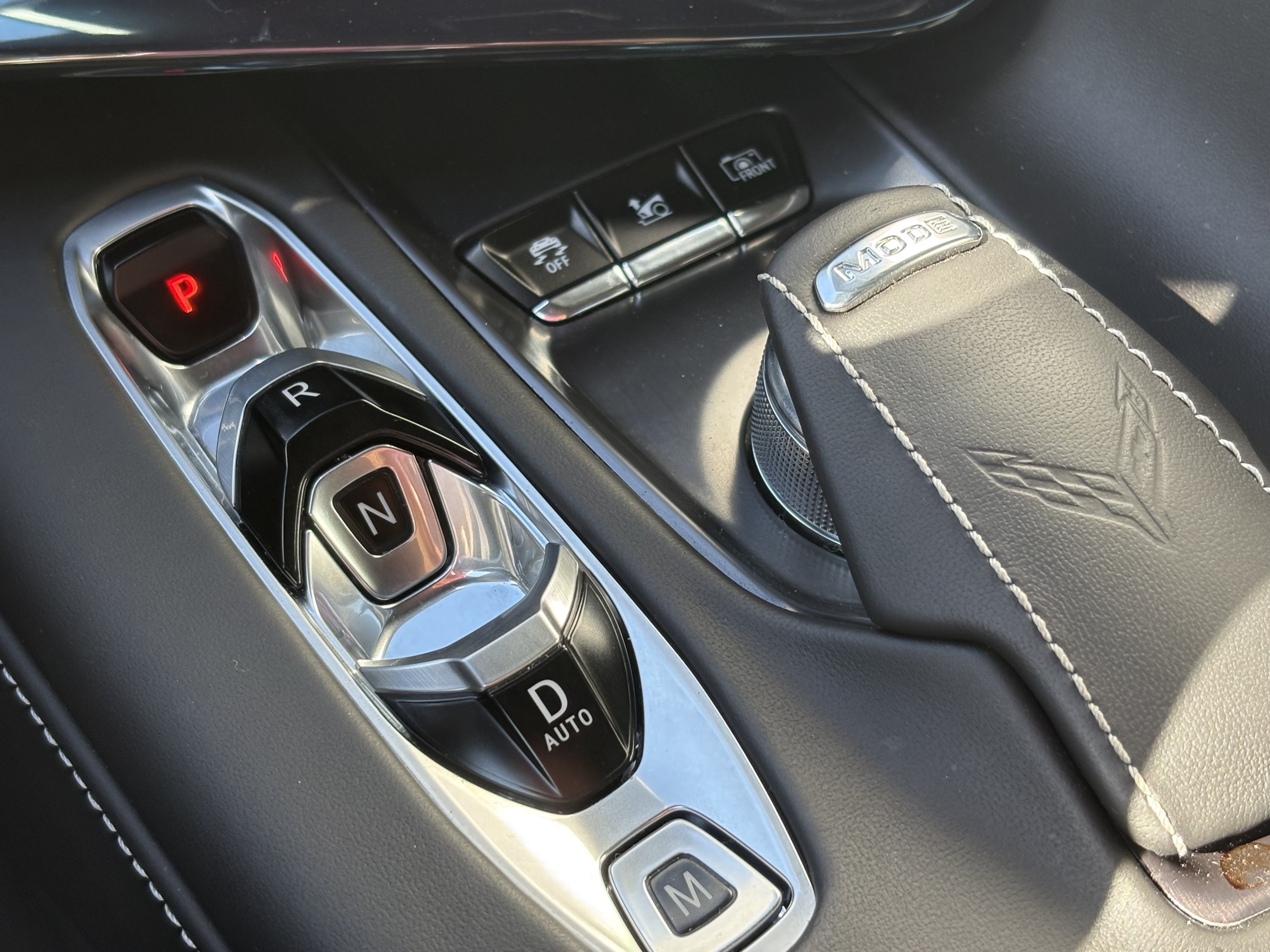Used 2024 Chevrolet Corvette Stingray Premium Cpe w/ Z51 Performance Package RWD image 17
