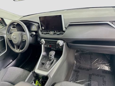 Certified 2025 Toyota RAV4 XLE w/ Convenience Package image 29
