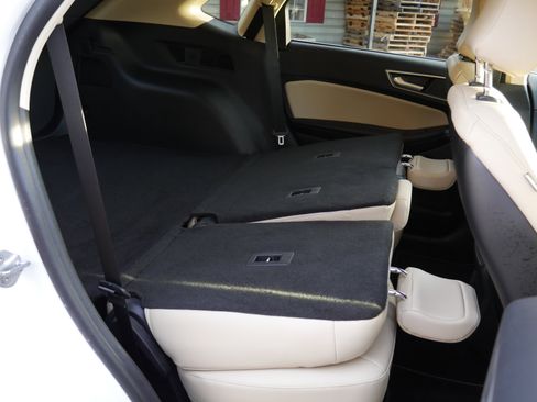 Certified 2024 Ford Edge SEL w/ Convenience Package image 32