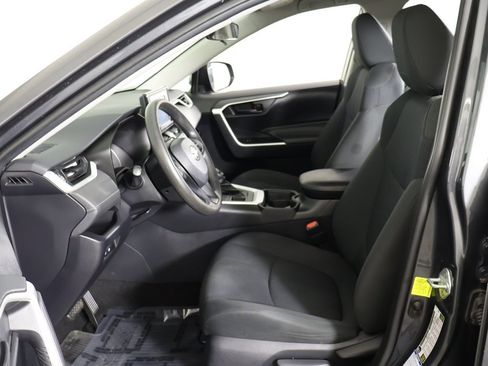 Used 2019 Toyota RAV4 LE image 26