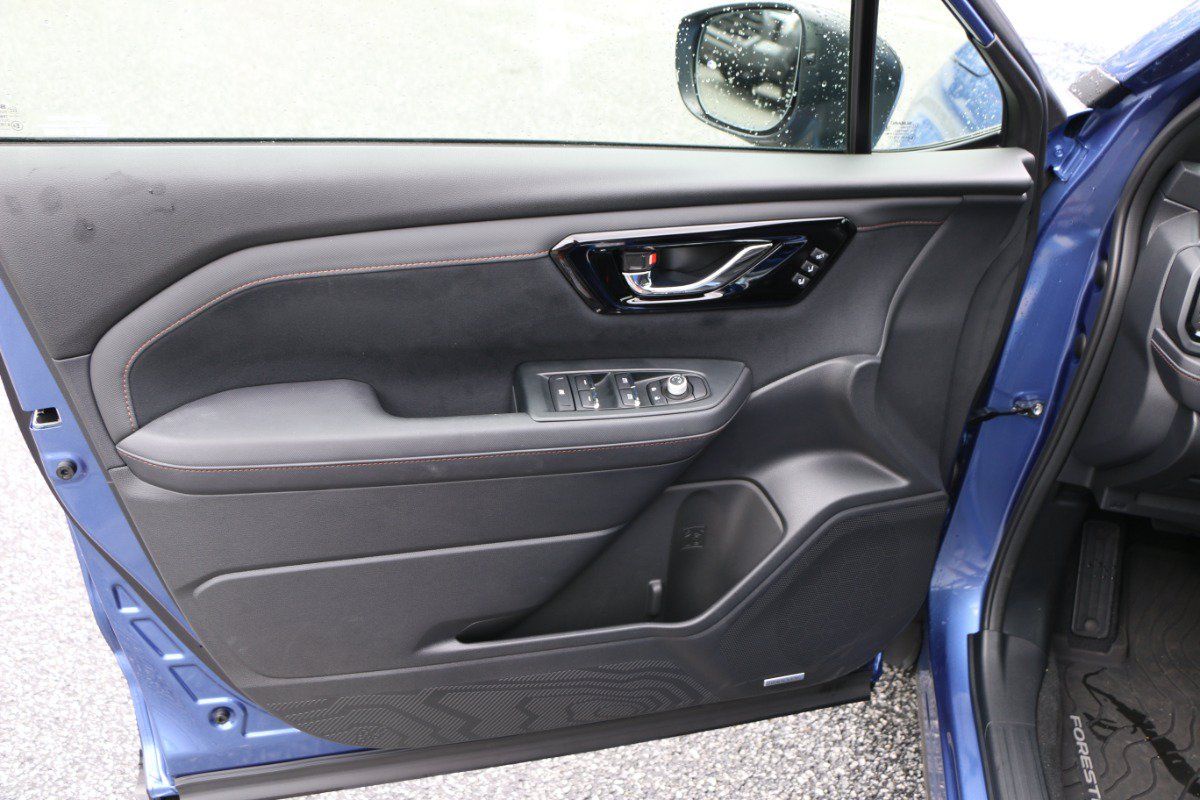 Used 2025 Subaru Forester Touring AWD/4WD image 17