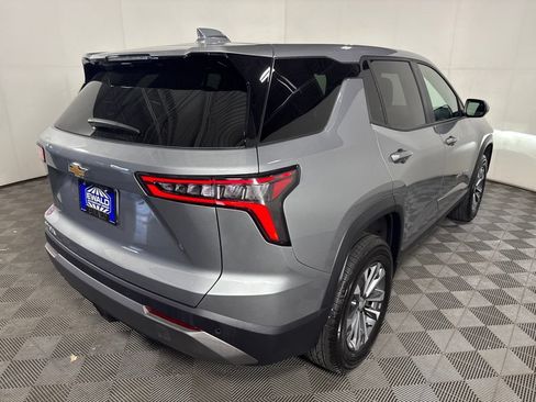 Used 2026 Chevrolet Equinox LT FWD image 10