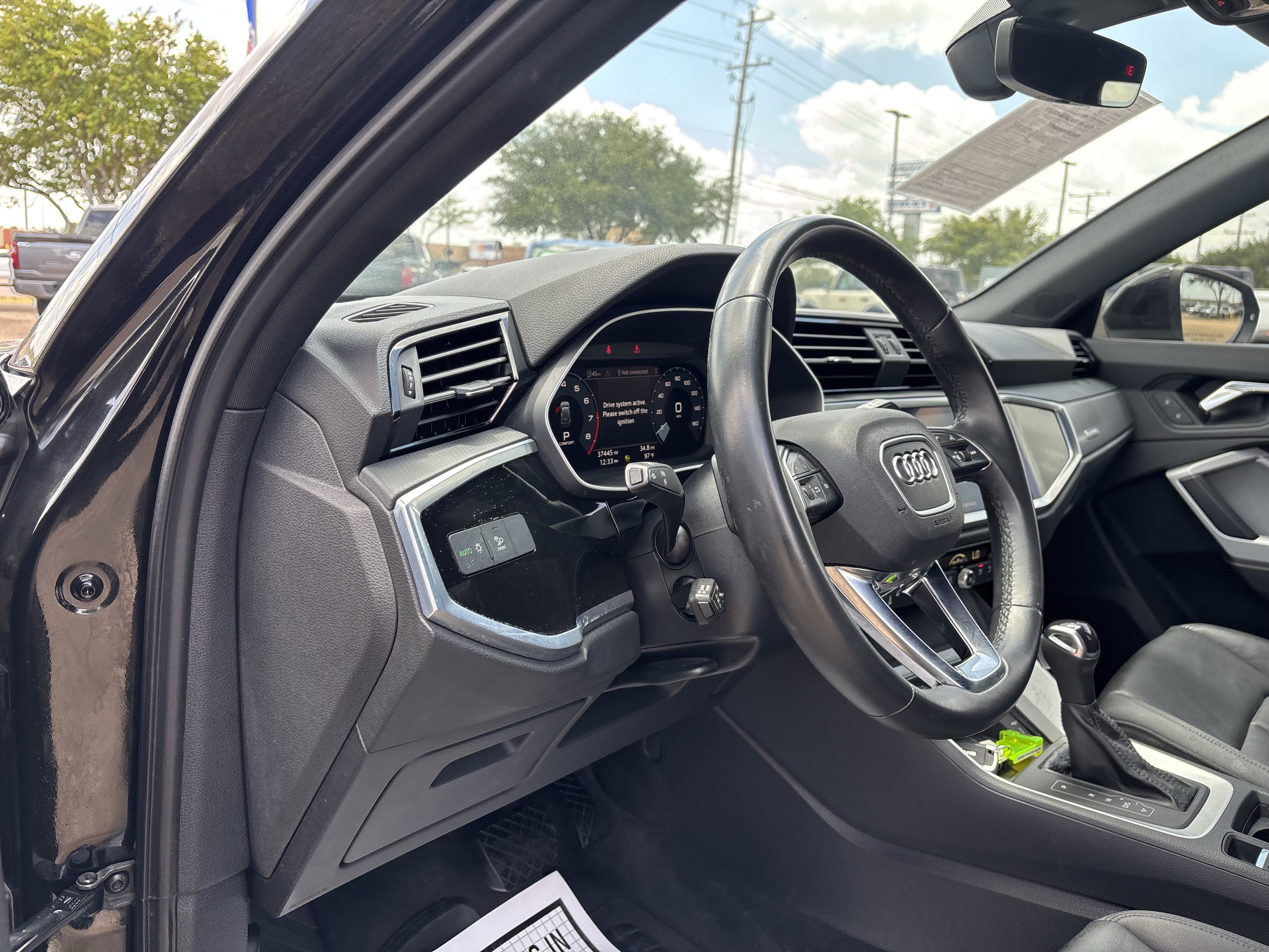 Used 2022 Audi Q3 2.0T Premium Plus w/ Premium Plus Package AWD/4WD image 11