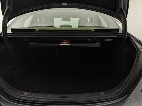 Used 2017 Mercedes-Benz E 300 image 18