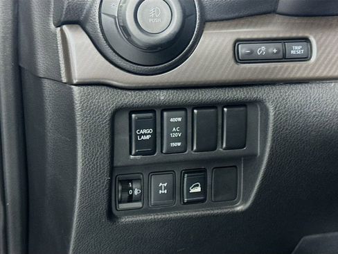 Used 2021 Nissan Titan PRO-4X w/ Pro-4x Convenience Package image 10