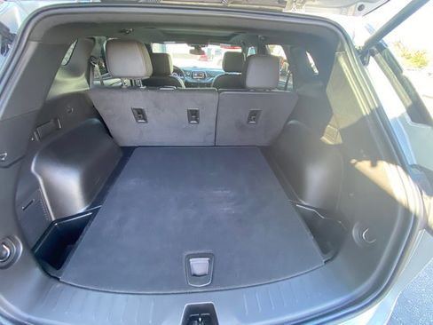 Used 2022 Chevrolet Blazer RS w/ Enhanced Convenience Package image 42