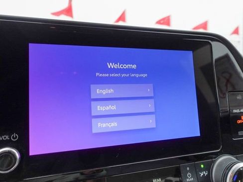 Certified 2023 Toyota Highlander L image 22