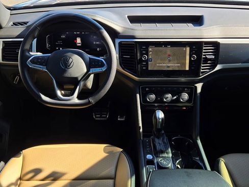 Used 2023 Volkswagen Atlas Cross Sport SEL R-Line image 19