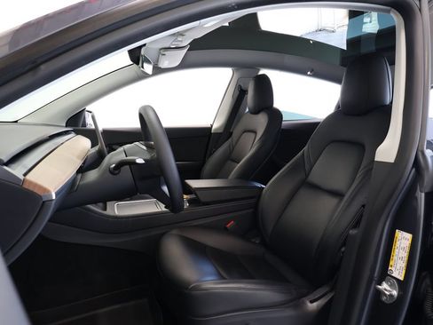 Used 2022 Tesla Model Y Performance AWD/4WD image 18