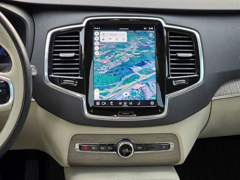 Used 2024 Volvo XC90 B6 Plus w/ Protection Package Premier image 20