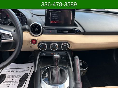 Used 2019 MAZDA MX-5 Miata RF Grand Touring RWD image 17
