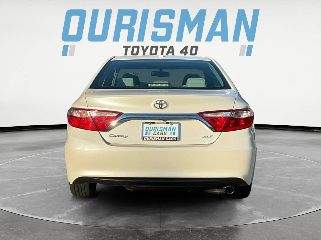 Used 2017 Toyota Camry XLE w/ Moonroof Package FWD image 2