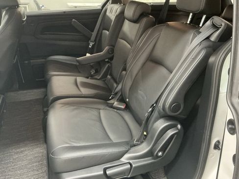 Used 2023 Honda Odyssey Touring image 12
