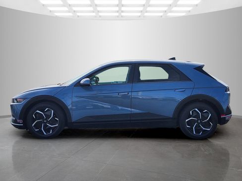Used 2024 Hyundai Ioniq 5 SEL RWD image 4