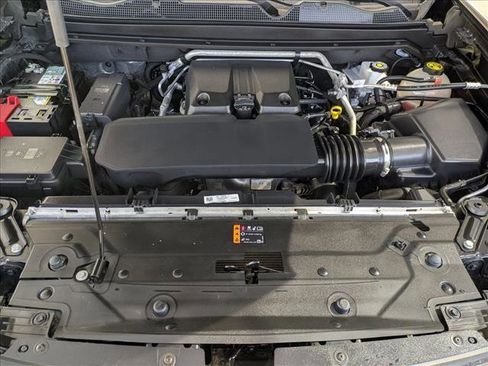 Used 2023 Chevrolet Colorado LT w/ LT Convenience Package II image 22