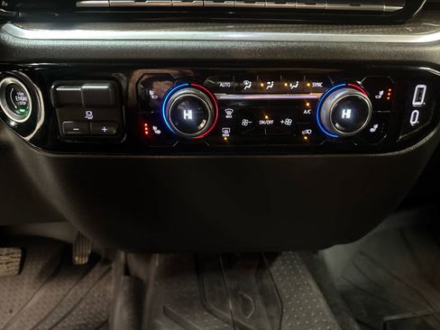 Certified 2025 Chevrolet Silverado 2500 LT w/ Convenience Package image 26