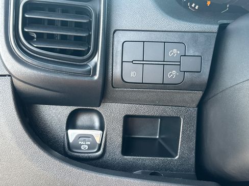 Used 2025 RAM ProMaster 2500 w/ Convenience Group FWD image 30