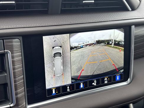 Certified 2022 GMC Yukon XL Denali w/ Denali Ultimate Package image 23