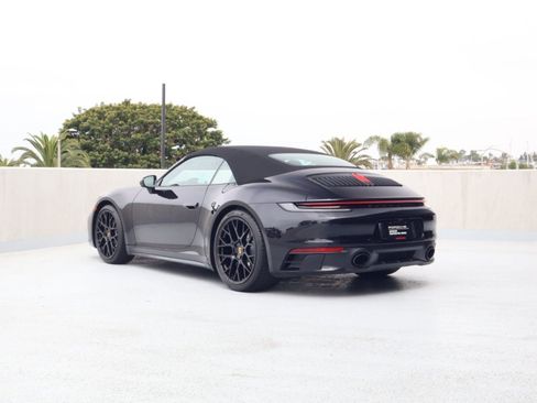 Certified 2024 Porsche 911 Carrera RWD image 3