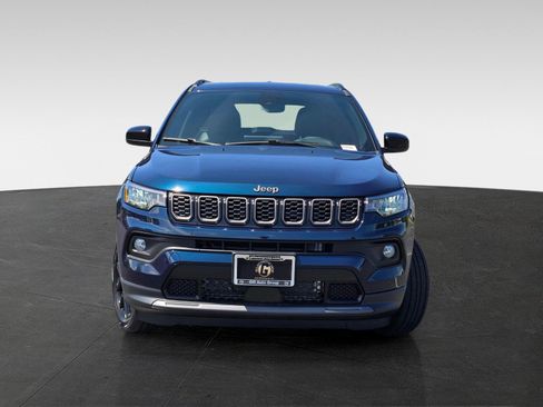 New 2026 Jeep Compass Latitude image 2