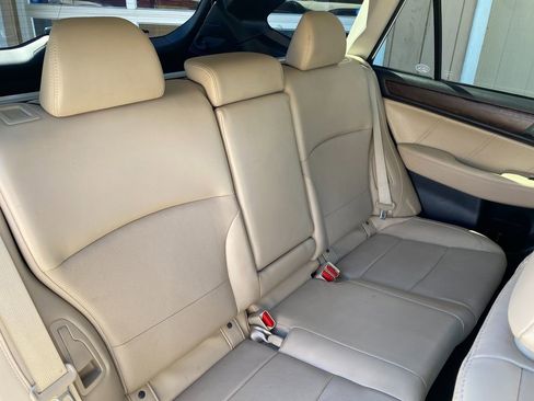 Used 2019 Subaru Outback 3.6R Limited w/ Popular Package #2 image 16