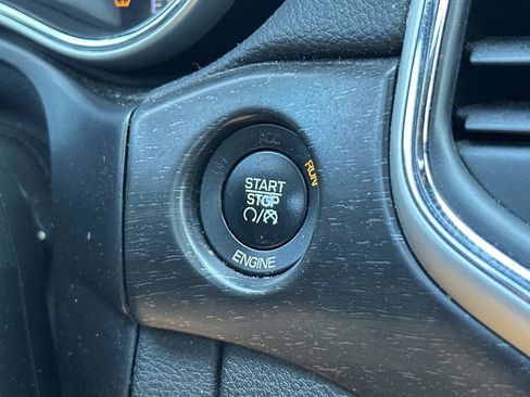Used 2015 Jeep Grand Cherokee Altitude AWD/4WD image 32