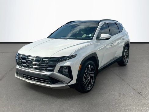Used 2025 Hyundai Tucson Limited AWD/4WD image 3