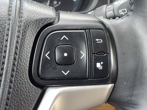 Used 2014 Toyota Highlander XLE AWD/4WD image 35