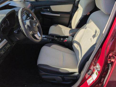 Used 2017 Subaru Crosstrek 2.0i Premium image 14