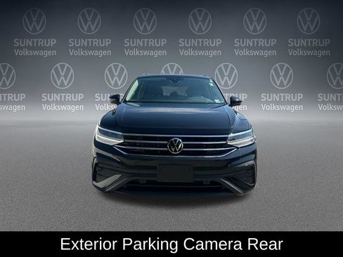 Used 2023 Volkswagen Tiguan SE w/ Panoramic Sunroof Package FWD image 10