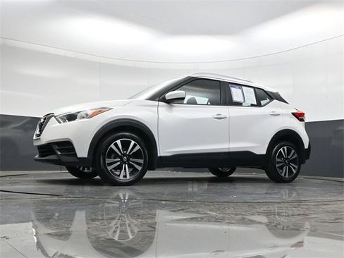 Used 2019 Nissan Kicks SV image 29