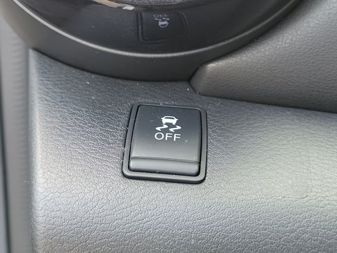 Used 2019 Nissan Kicks SR w/ SR Premium Package FWD image 31