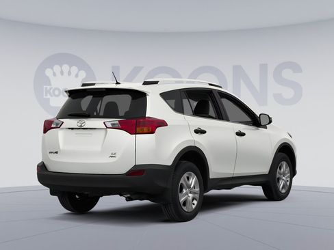 Used 2014 Toyota RAV4 XLE FWD image 2