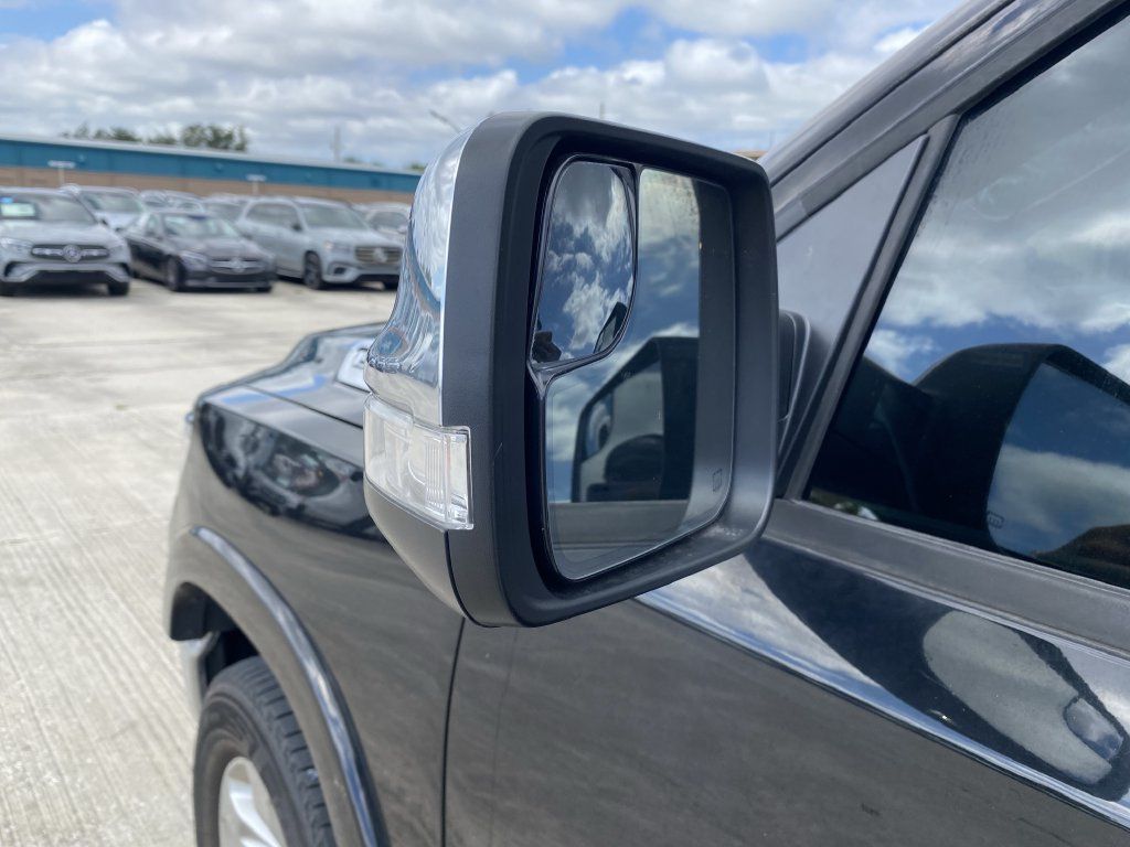 Used 2019 RAM 1500 Laramie AWD/4WD image 14