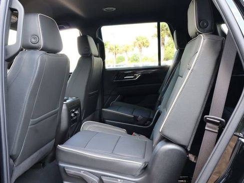 New 2026 GMC Yukon Elevation AWD/4WD image 18