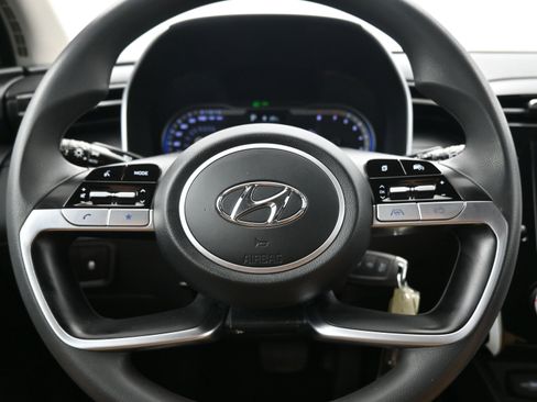 Used 2022 Hyundai Tucson SE image 13