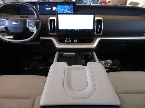 Certified 2025 Ford Expedition Max Platinum AWD/4WD image 19