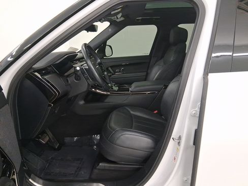 Used 2023 Land Rover Range Rover Sport SE Dynamic image 5